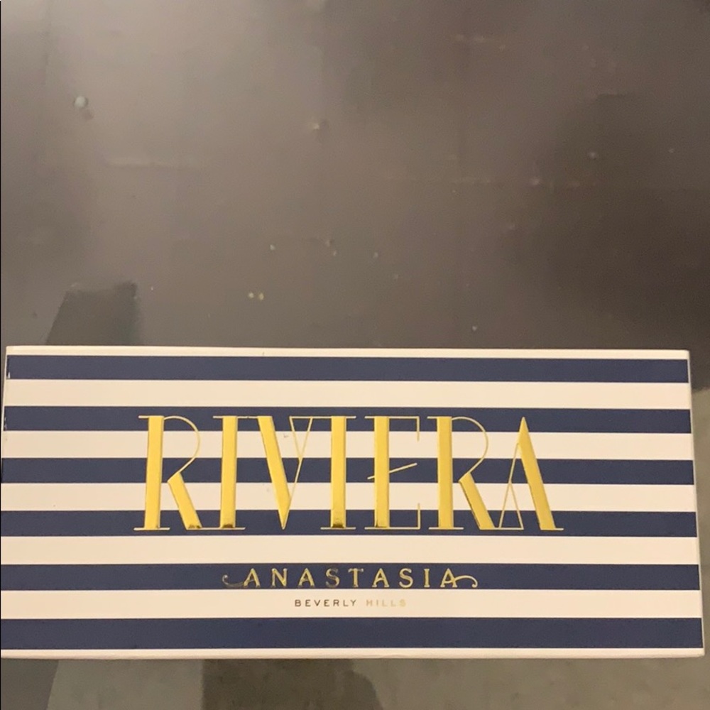 New rivera snastasia bervely hills palet